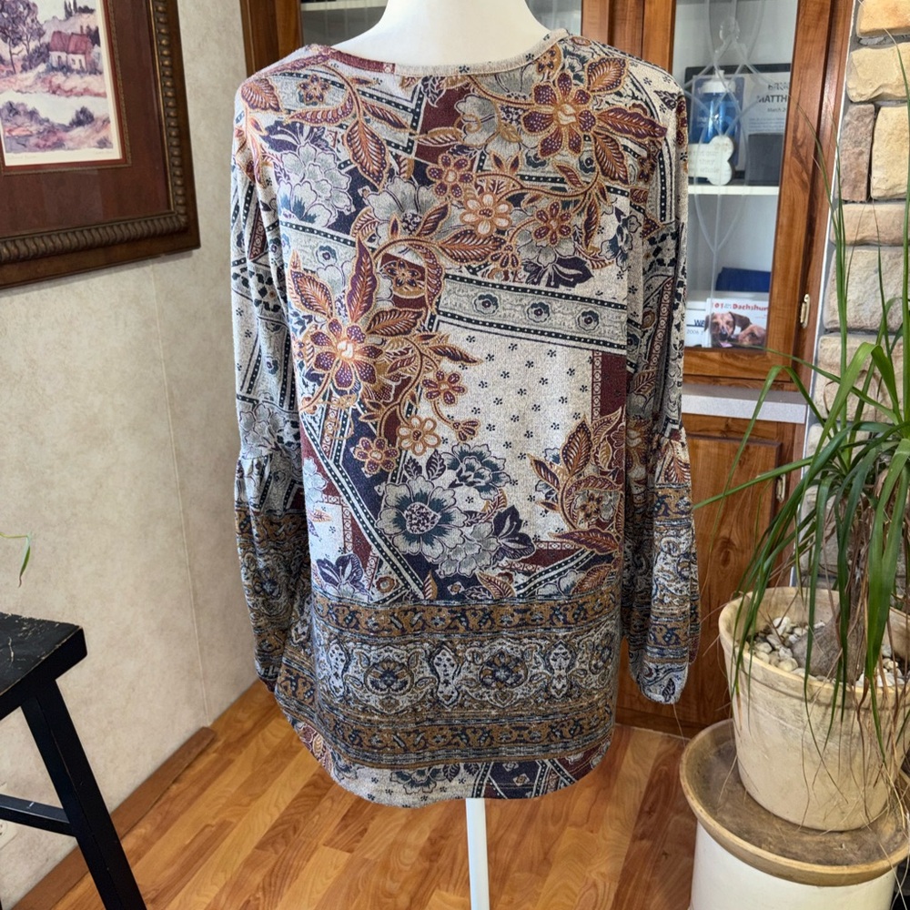 World Unity Size X-Large Multicolored Multi Patte… - image 4